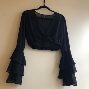 Black cropped ruffle long sleeves